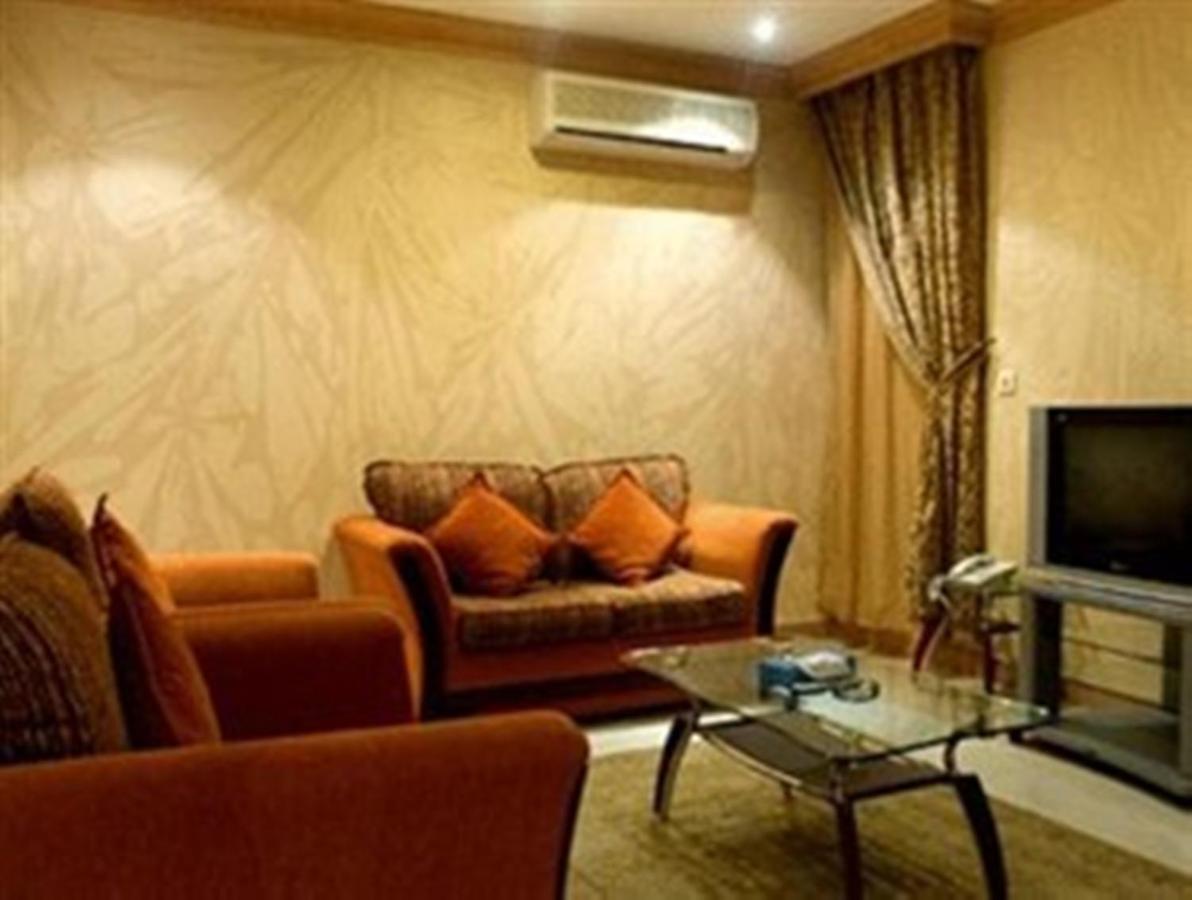 Bait Al Amani Suites Rijad Pokój zdjęcie